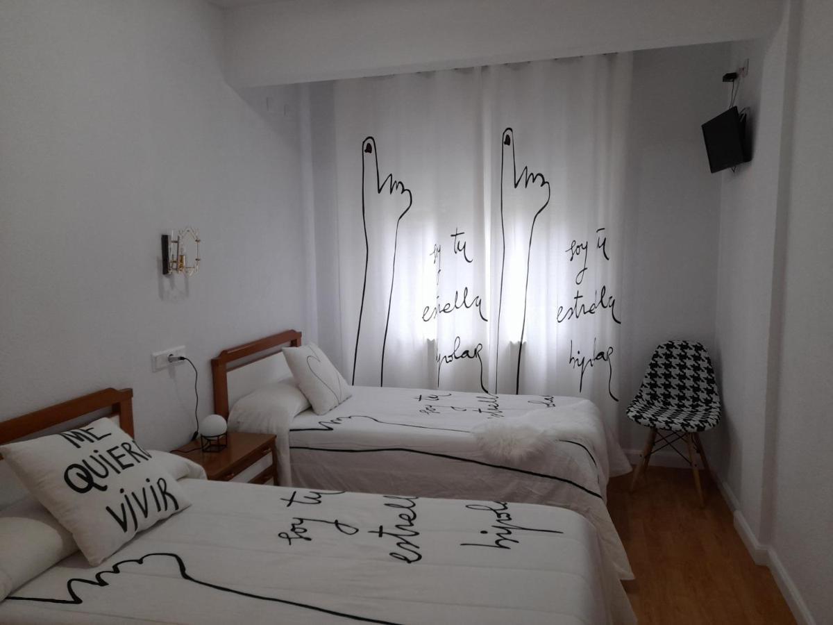 Hostal Los Chanos el Ruso Galende Exterior foto