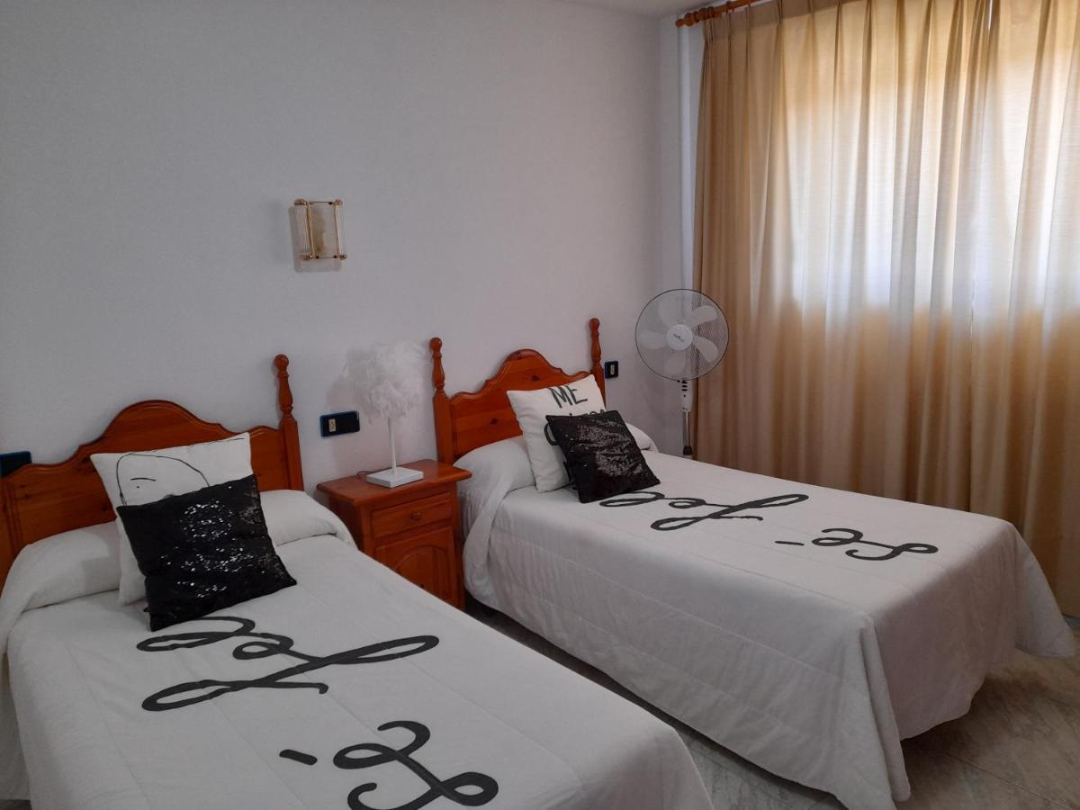 Hostal Los Chanos el Ruso Galende Exterior foto