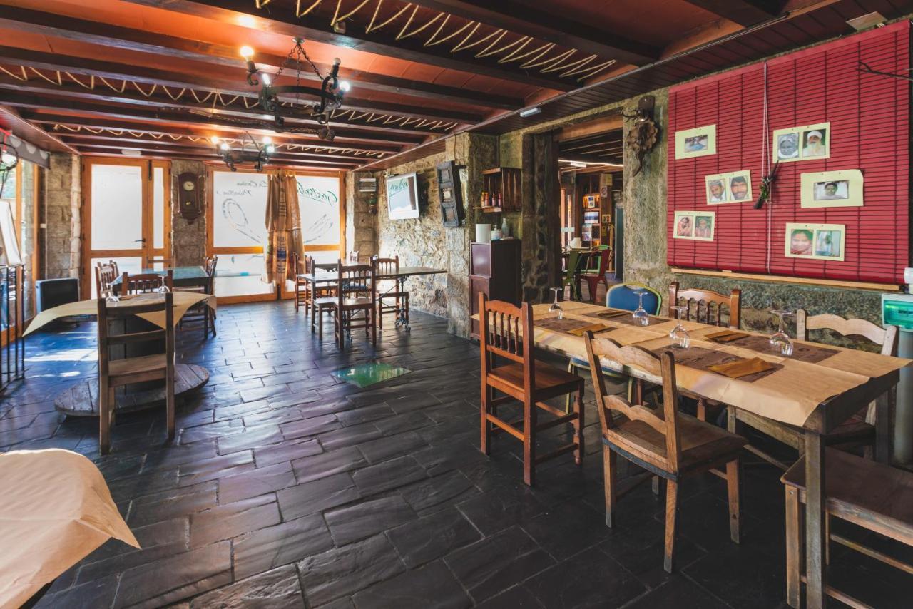 Hostal Los Chanos el Ruso Galende Exterior foto