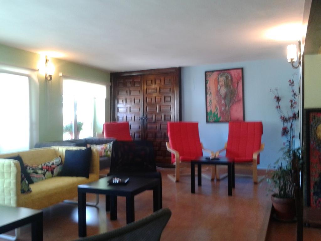 Hostal Los Chanos el Ruso Galende Exterior foto