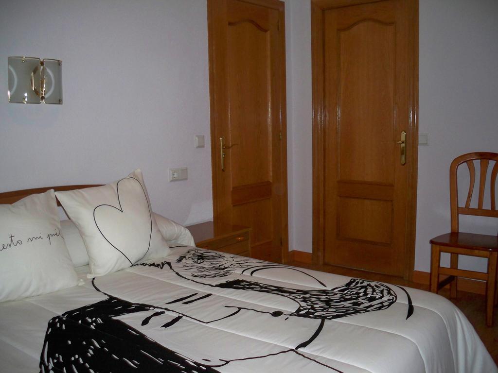 Hostal Los Chanos el Ruso Galende Exterior foto