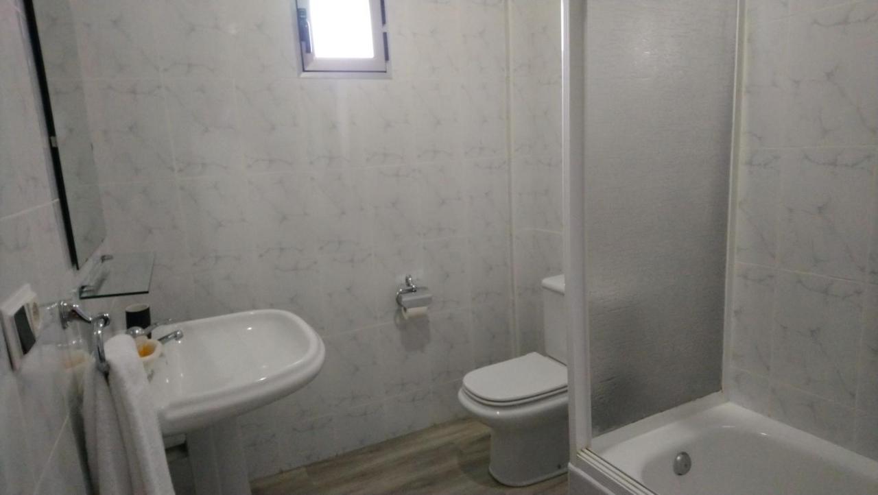 Hostal Los Chanos el Ruso Galende Exterior foto