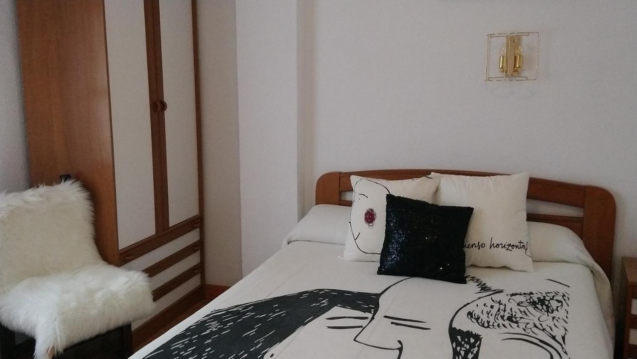 Hostal Los Chanos el Ruso Galende Exterior foto